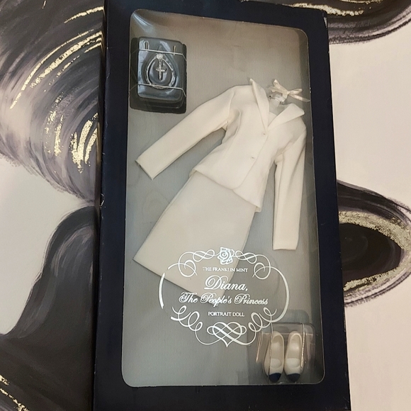 NWB Princess Diana Classic White Suit Franklin Mint - Picture 1 of 1